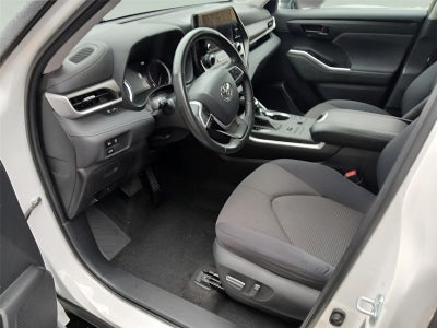 2023 Toyota Highlander LE