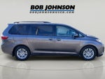 2017 Toyota Sienna XLE 8-Passenger