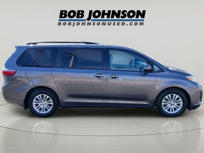 2017 Toyota Sienna XLE 8-Passenger
