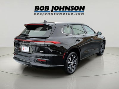 2025 Toyota Crown Signia XLE