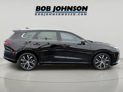 2025 Toyota Crown Signia XLE