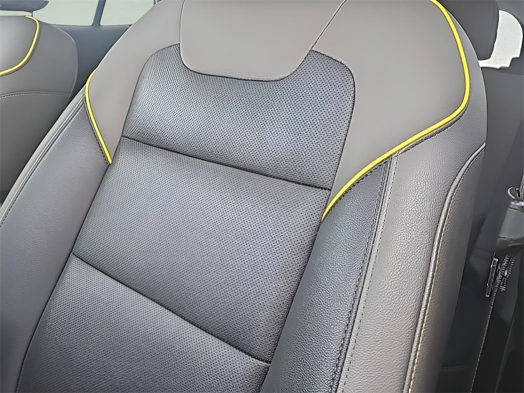 2024 Chevrolet Trax ACTIV Fully Loaded w/Sunroof!! Fresh Trade! CarBravo Cer