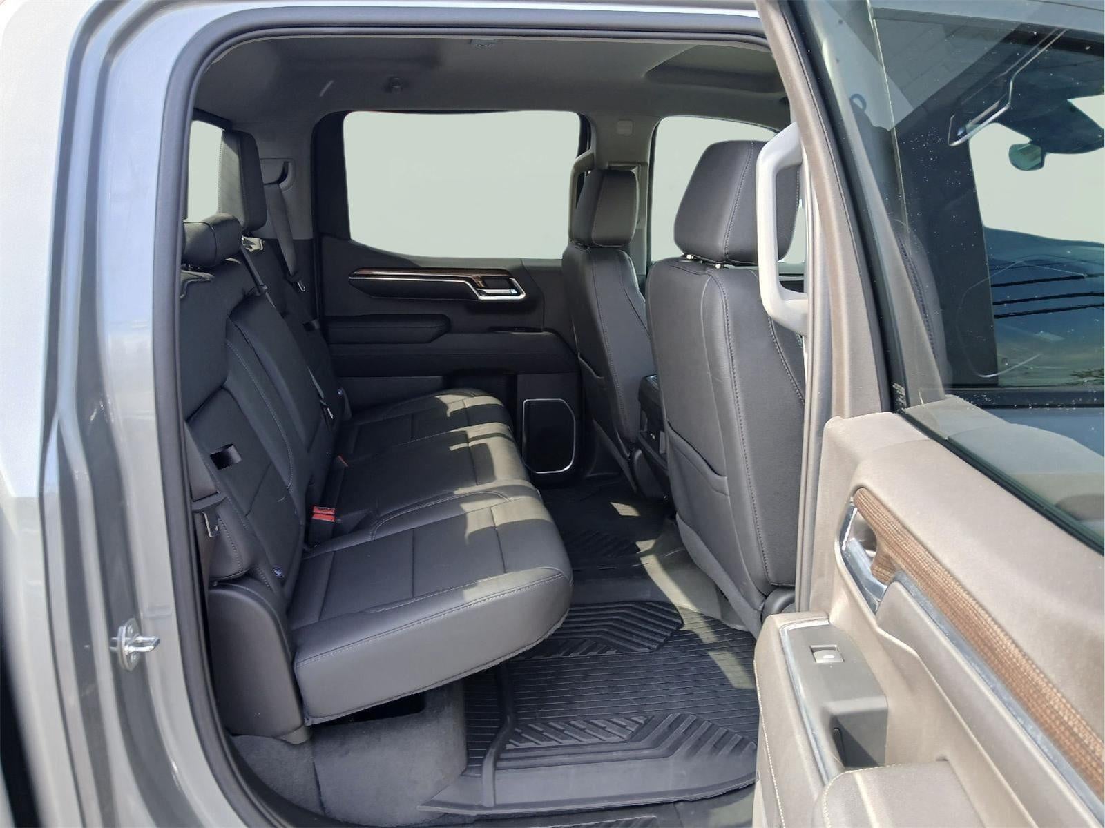 2023 Chevrolet Silverado RST