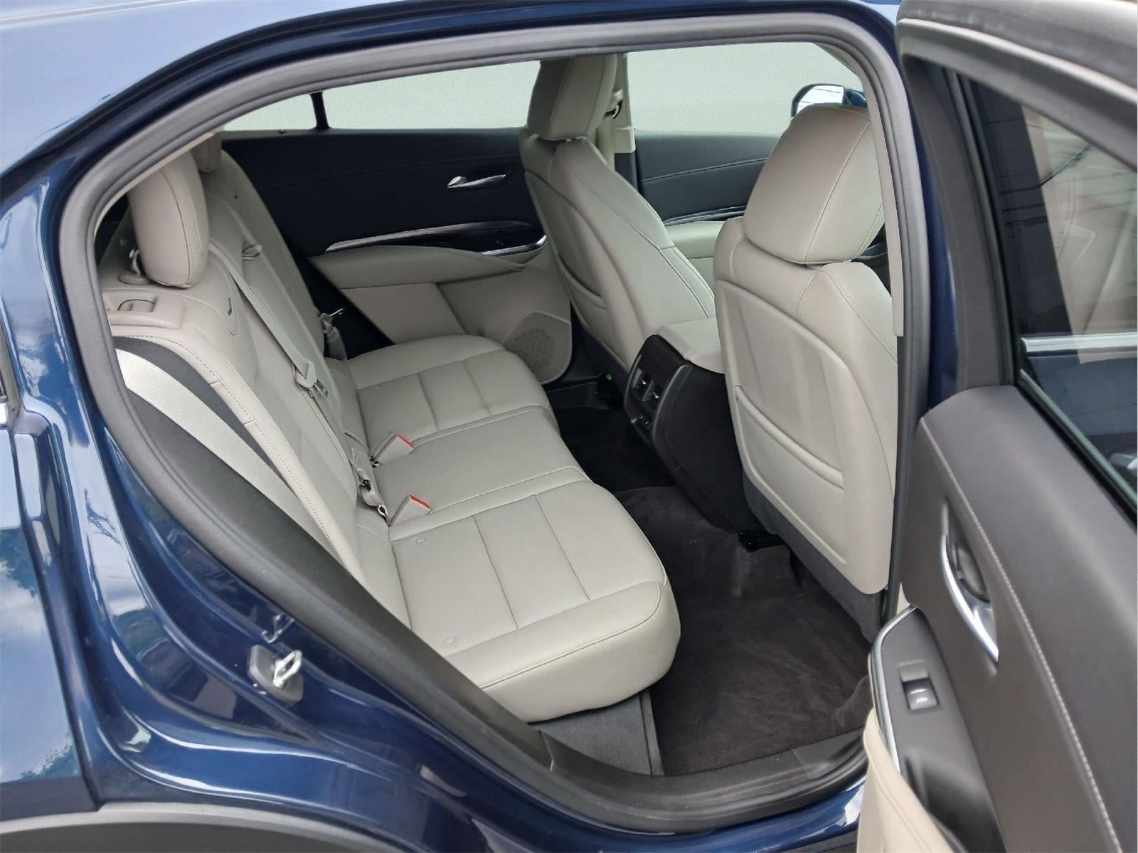 2022 Cadillac XT4 AWD Luxury