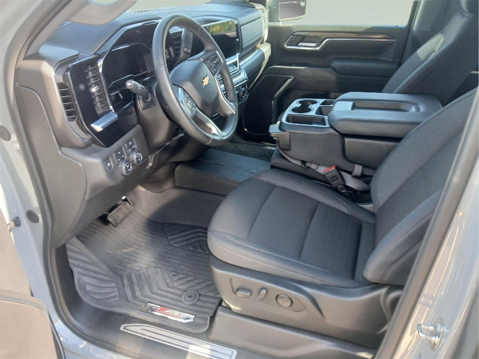 2024 Chevrolet Silverado HD LT