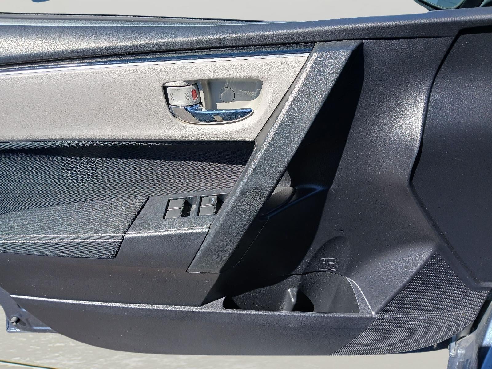 2017 Toyota COROLLA LE