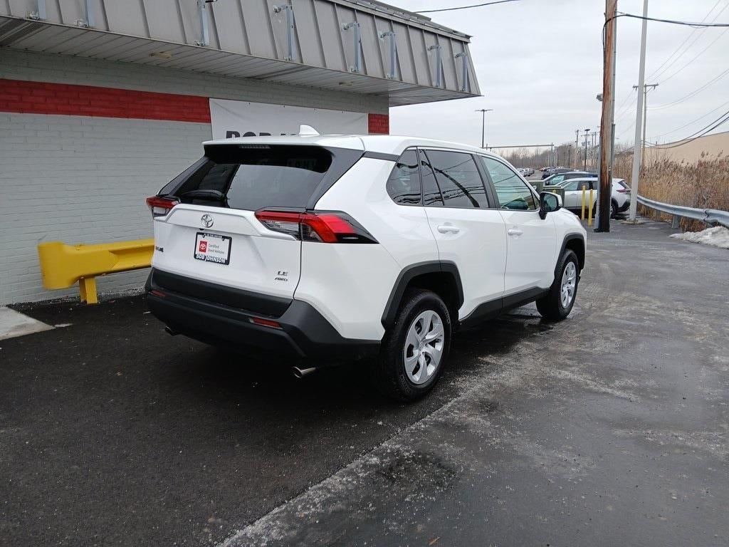 2024 Toyota RAV4 LE