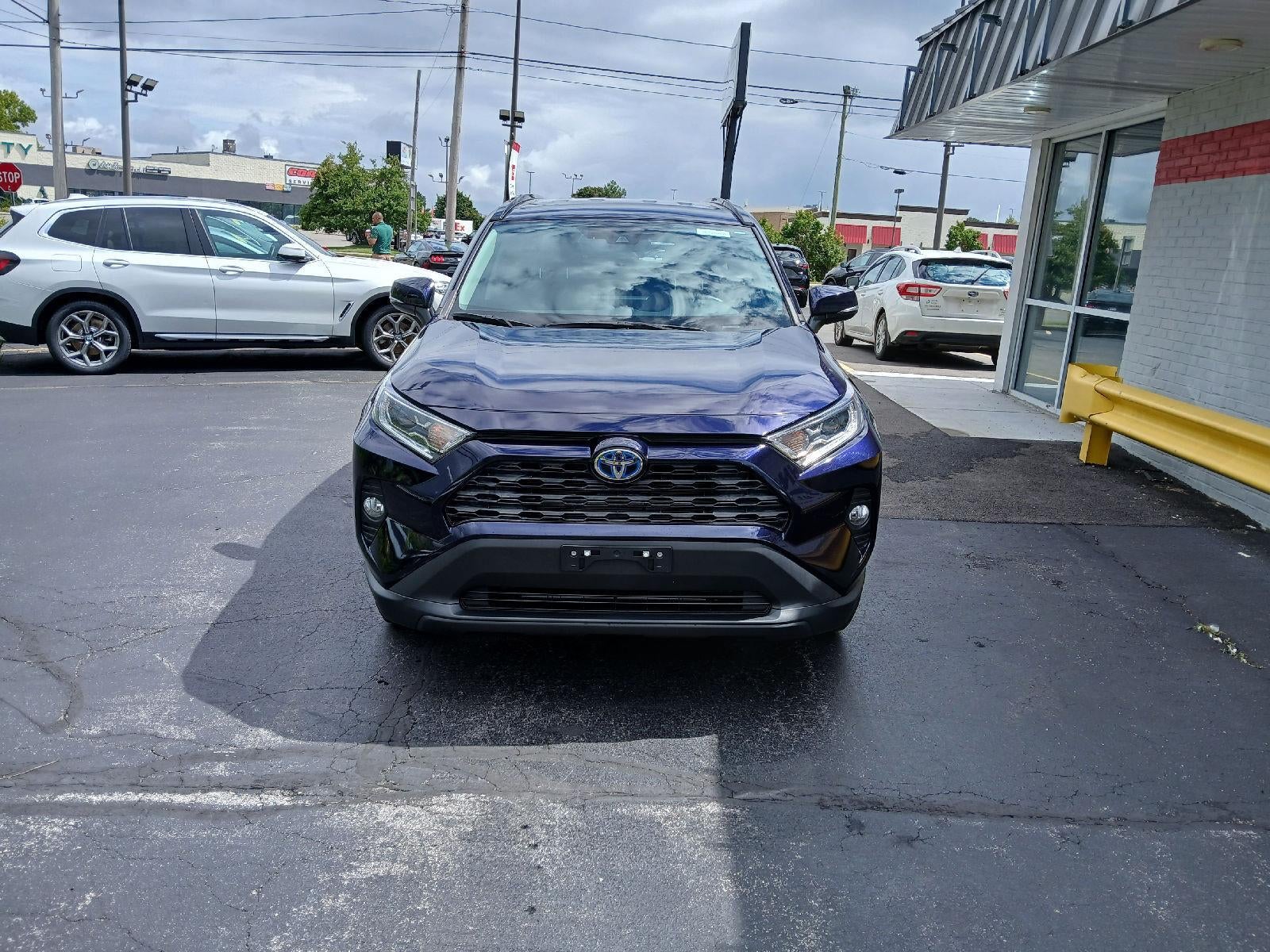 2020 Toyota RAV4 Hybrid XLE