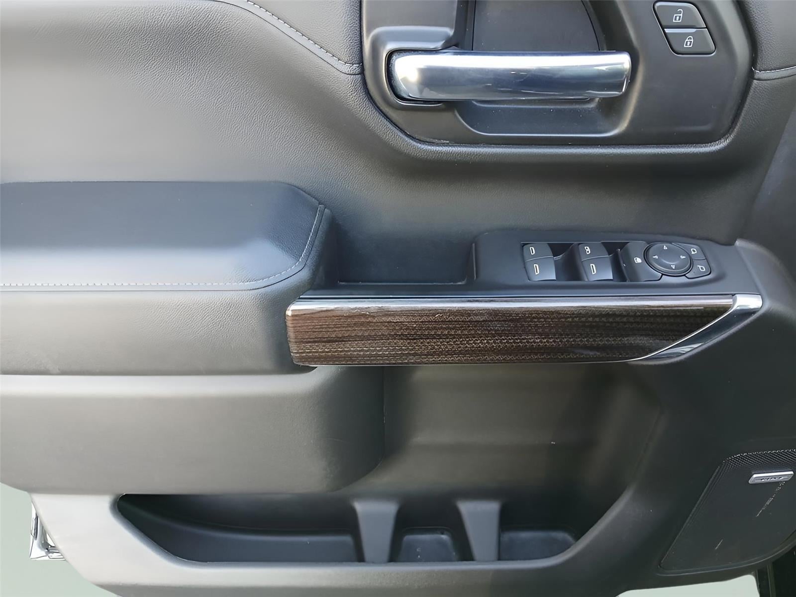 2020 Chevrolet Silverado RST