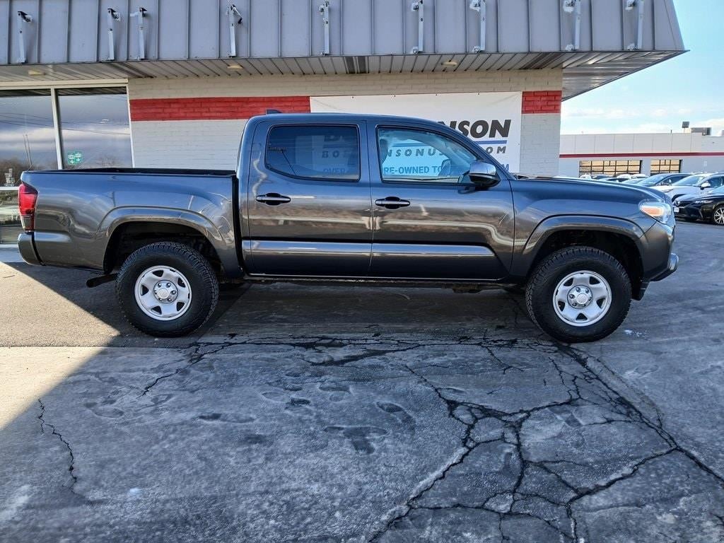 2023 Toyota TACOMA SR SR5