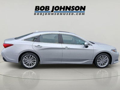 2022 Toyota AVALON Limited