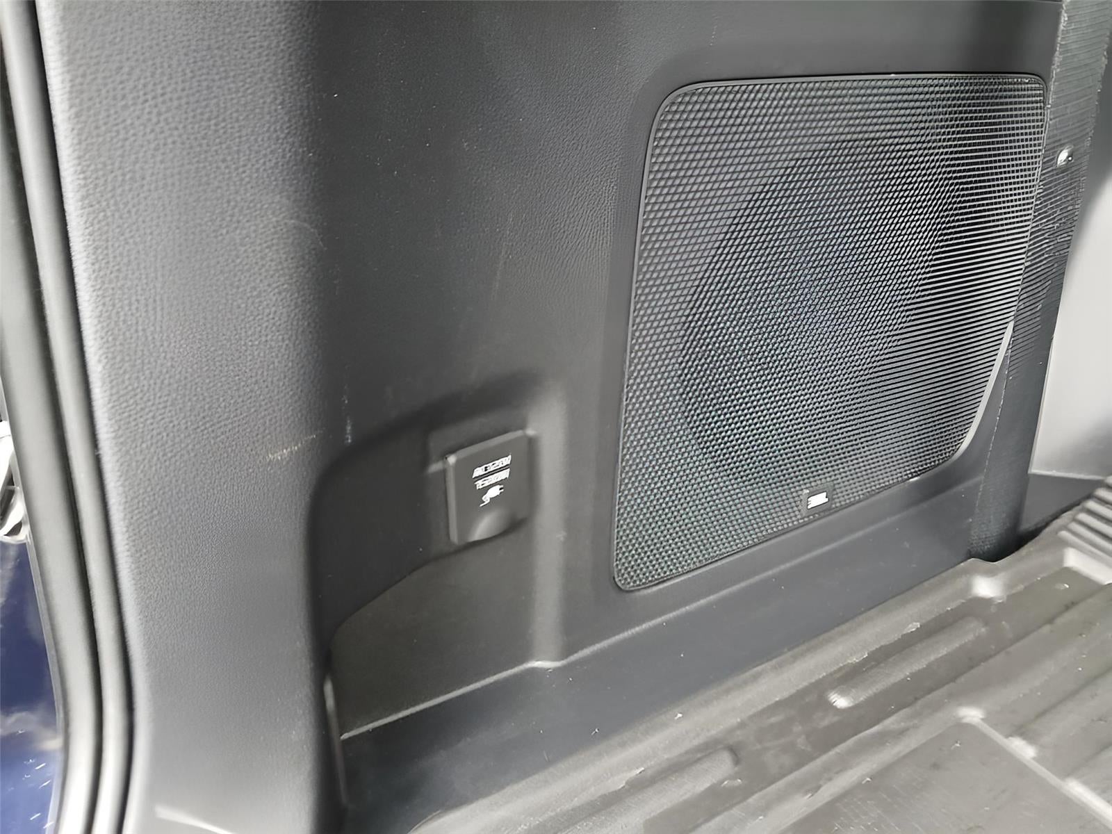 2023 Toyota HIGHLANDER HYBRD Platinum