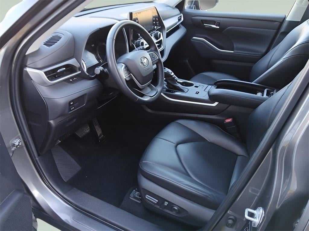 2022 Toyota HIGHLANDER HYBRD XLE