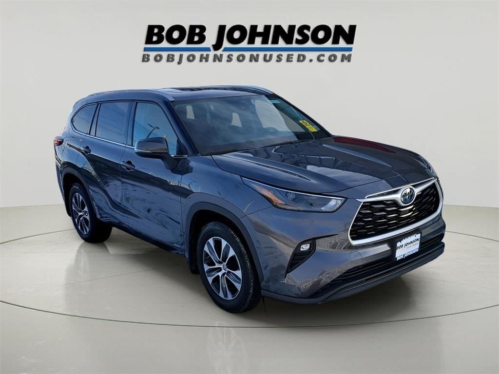 2022 Toyota HIGHLANDER HYBRD XLE