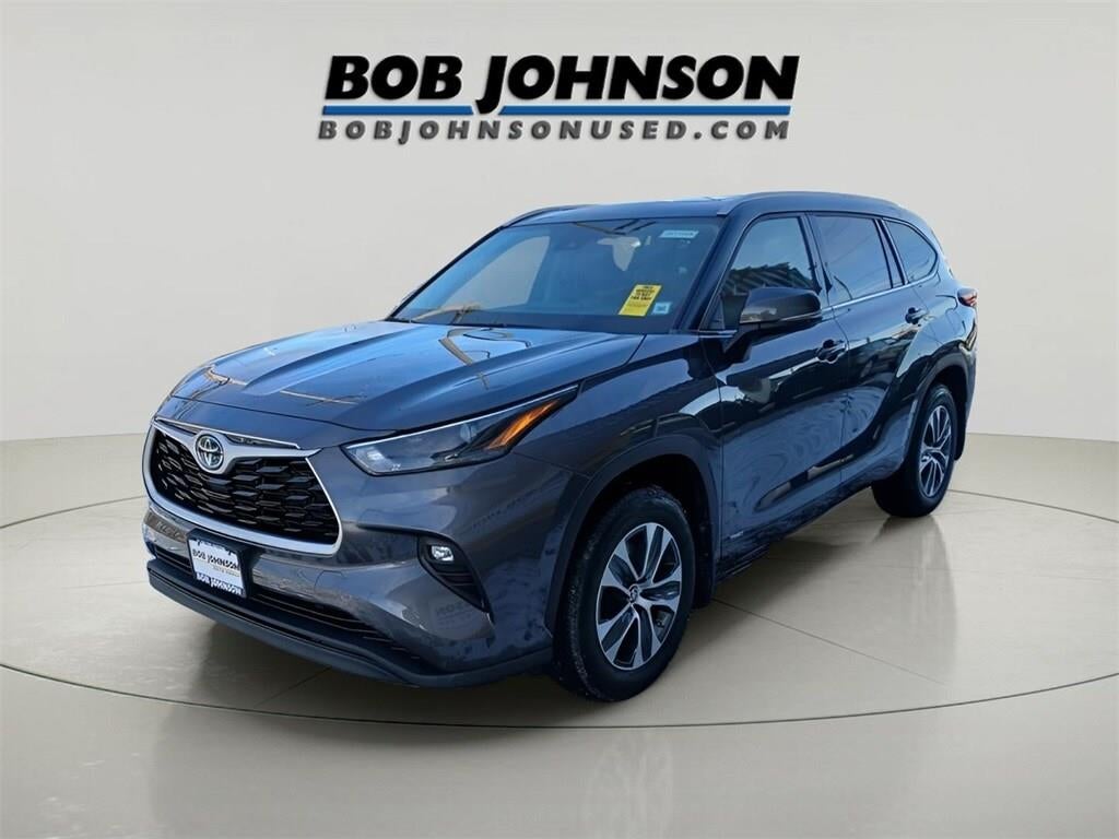 2022 Toyota HIGHLANDER HYBRD XLE