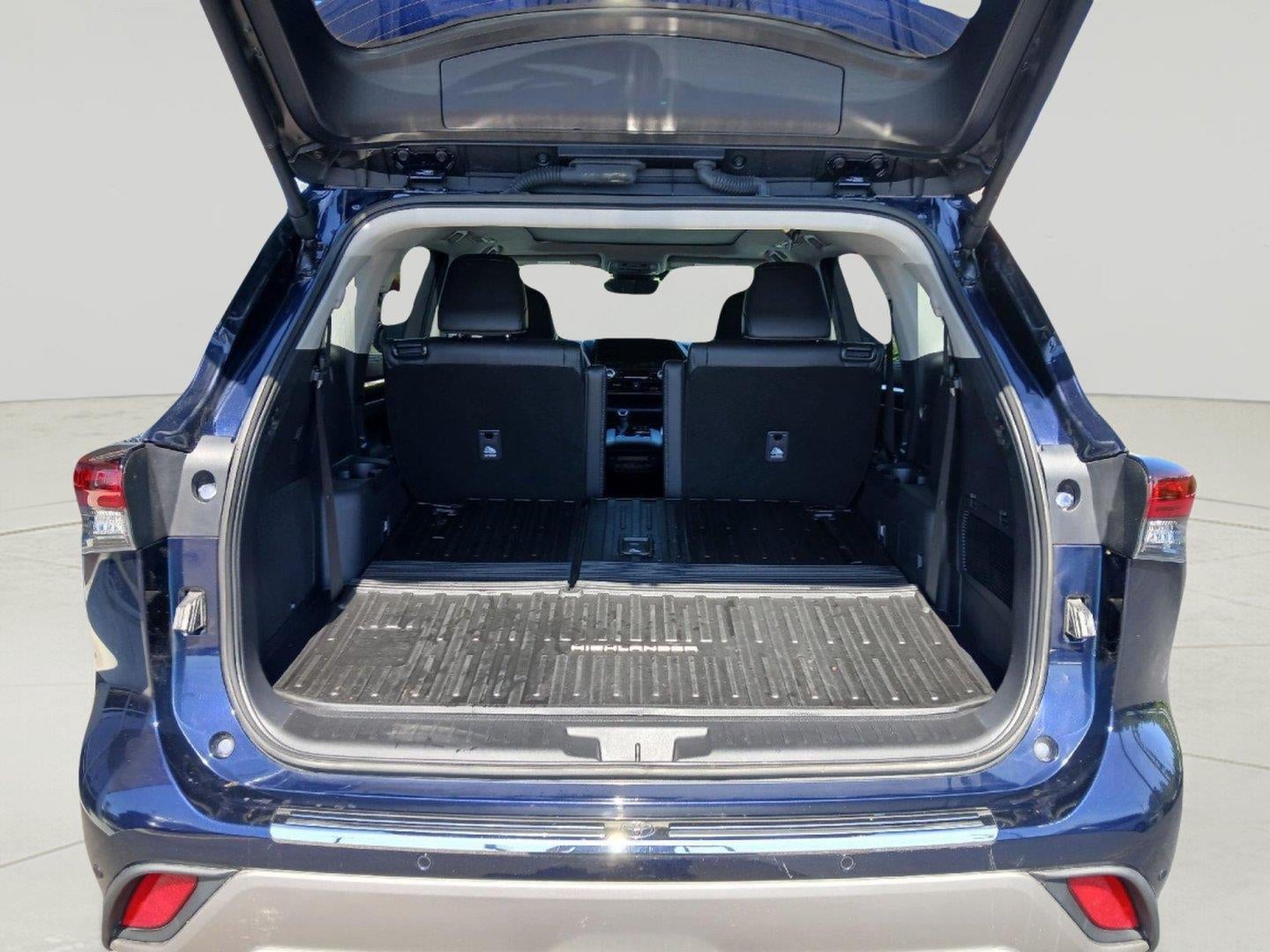 2025 Toyota Highlander Platinum