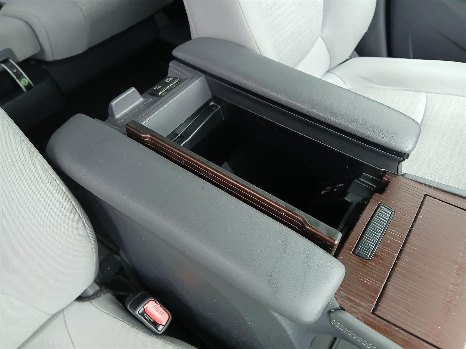 2021 Toyota SIENNA LE LE 8-Passenger