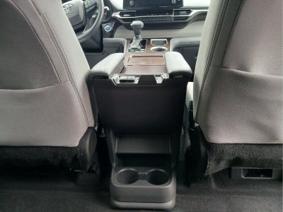 2022 Toyota Sienna LE