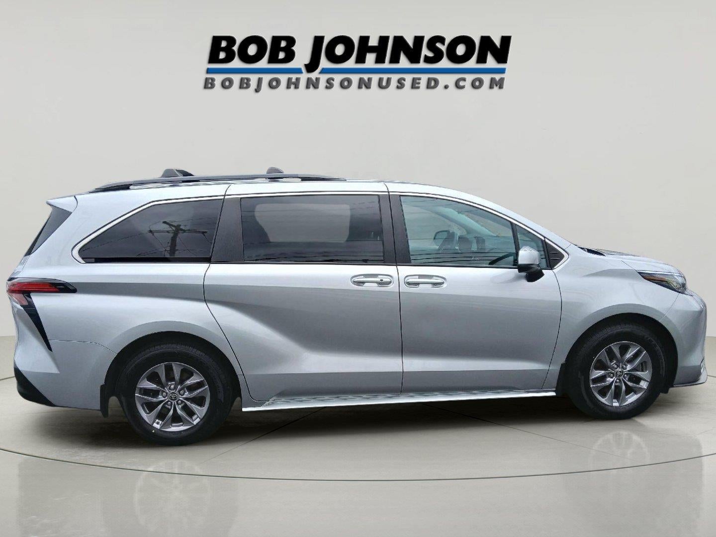 2022 Toyota Sienna LE