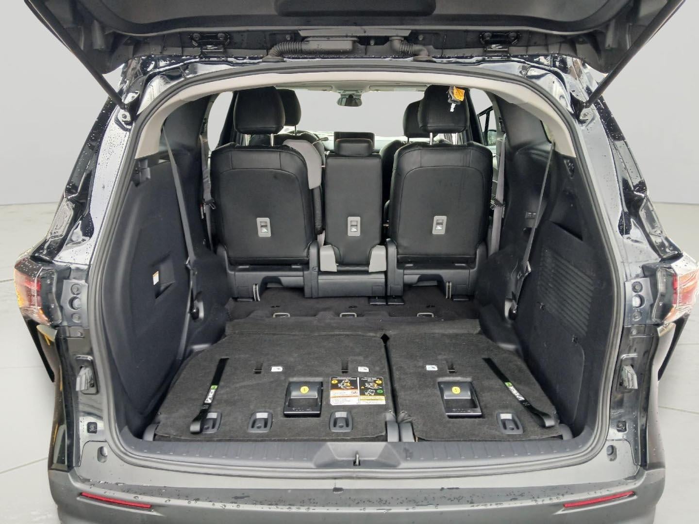 2025 Toyota SIENNA LE AWD LE 8-Passenger