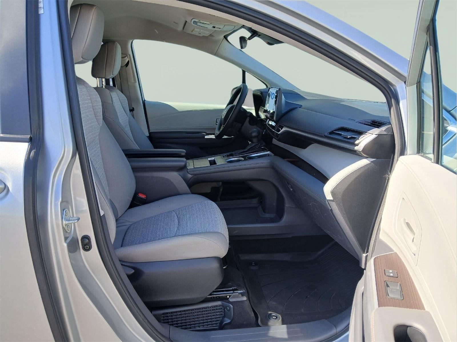 2024 Toyota SIENNA LE AWD LE 8-Passenger