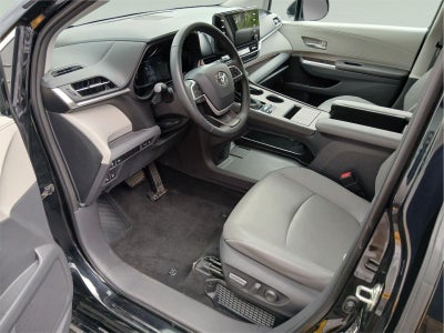 2021 Toyota Sienna XLE 7-Passenger