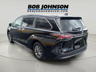 2021 Toyota Sienna XLE 7-Passenger