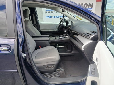 2025 Toyota Sienna XLE 7-Passenger