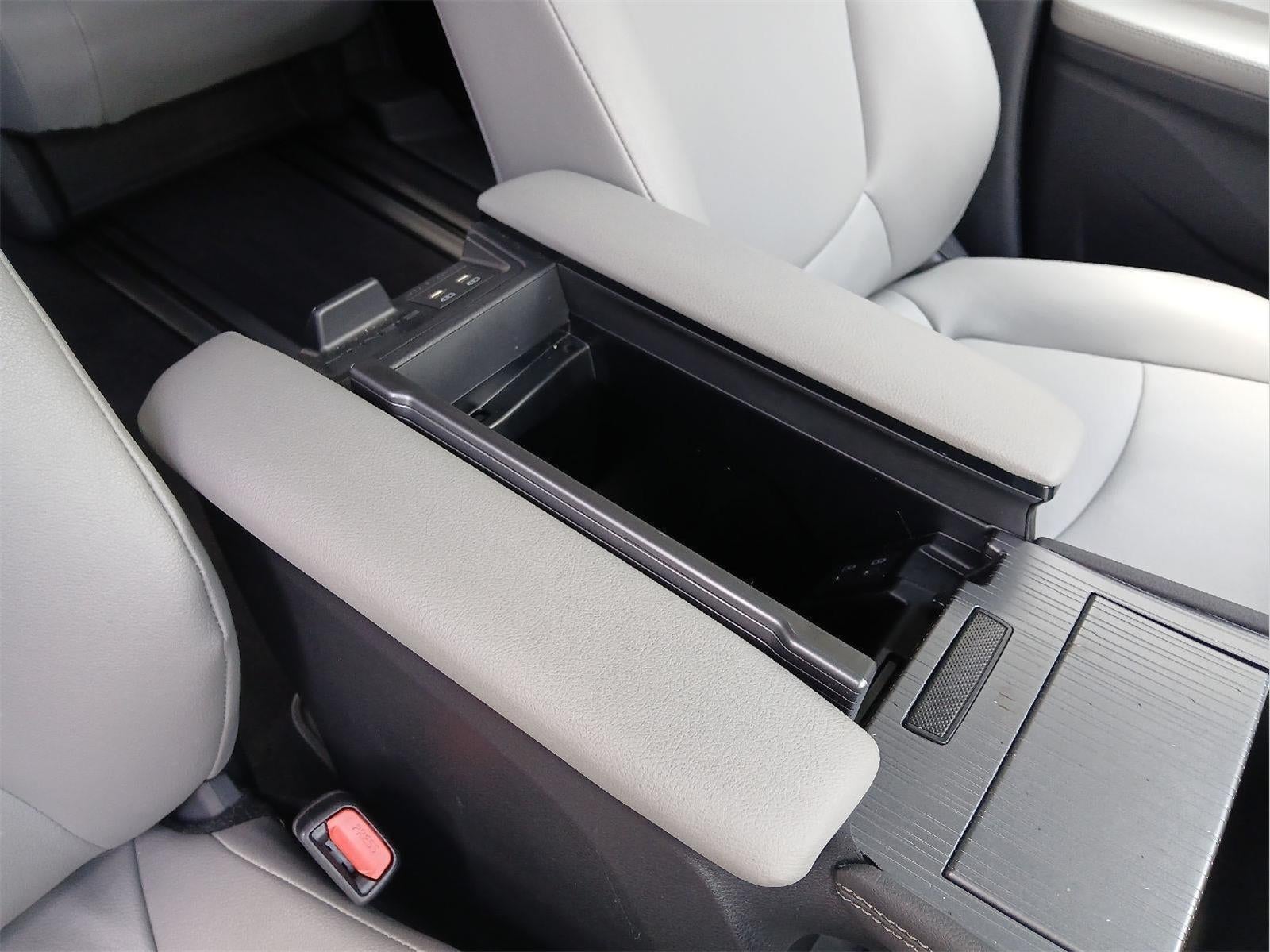 2025 Toyota Sienna XLE 7-Passenger