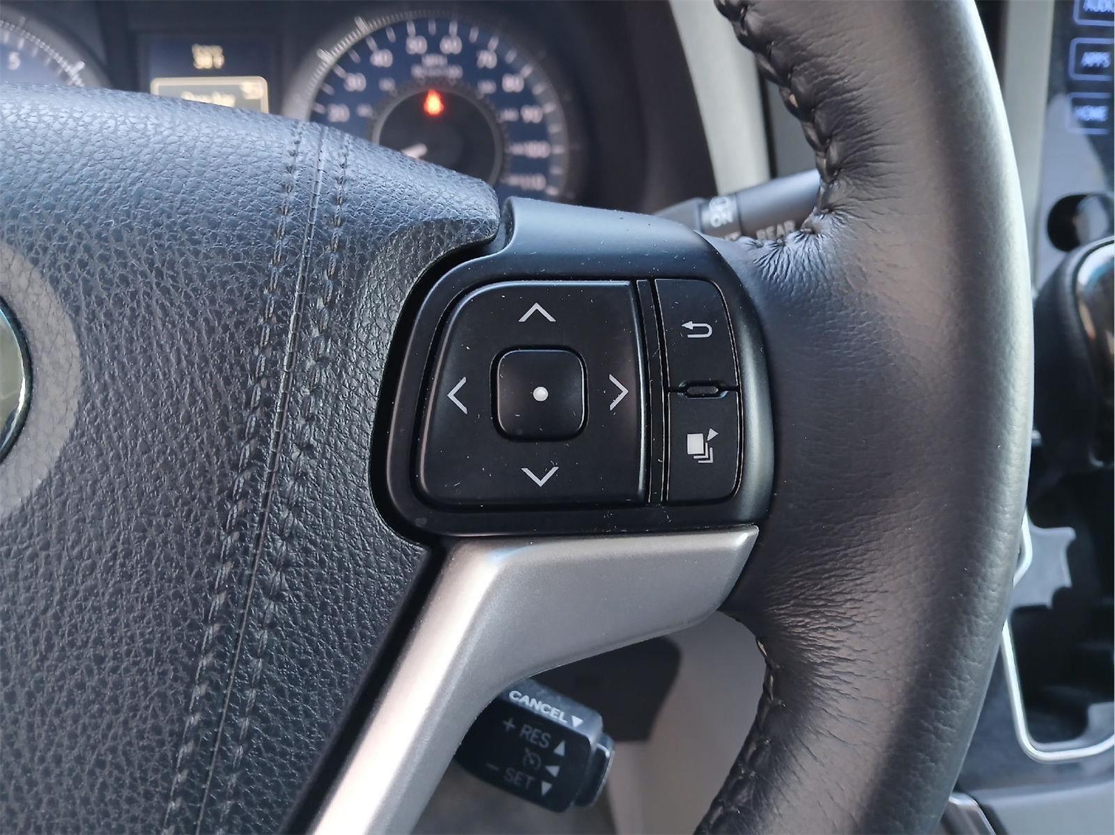 2017 Toyota Sienna XLE 8-Passenger