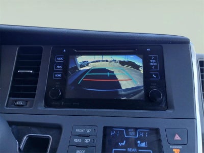 2017 Toyota Sienna XLE 8-Passenger