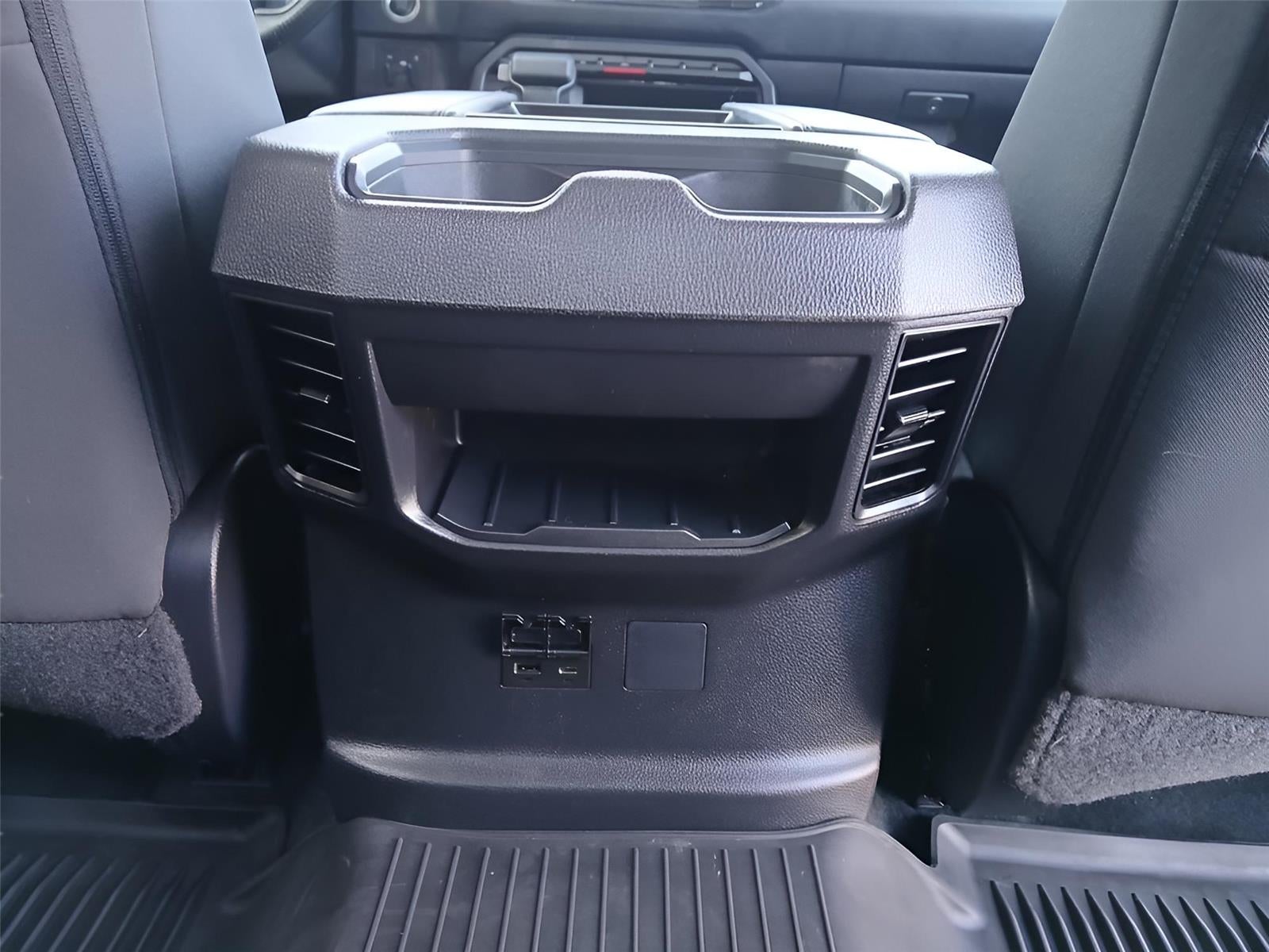 2024 Toyota TUNDRA 4X4 SR5