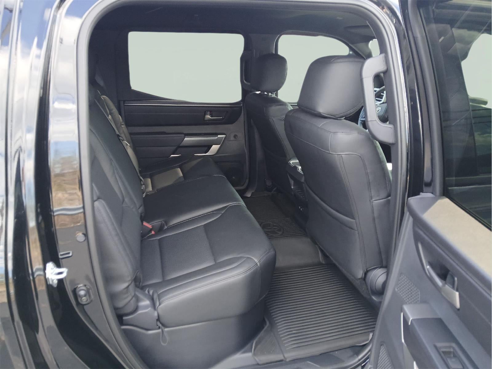 2025 Toyota TUNDRA 4X4 SR5