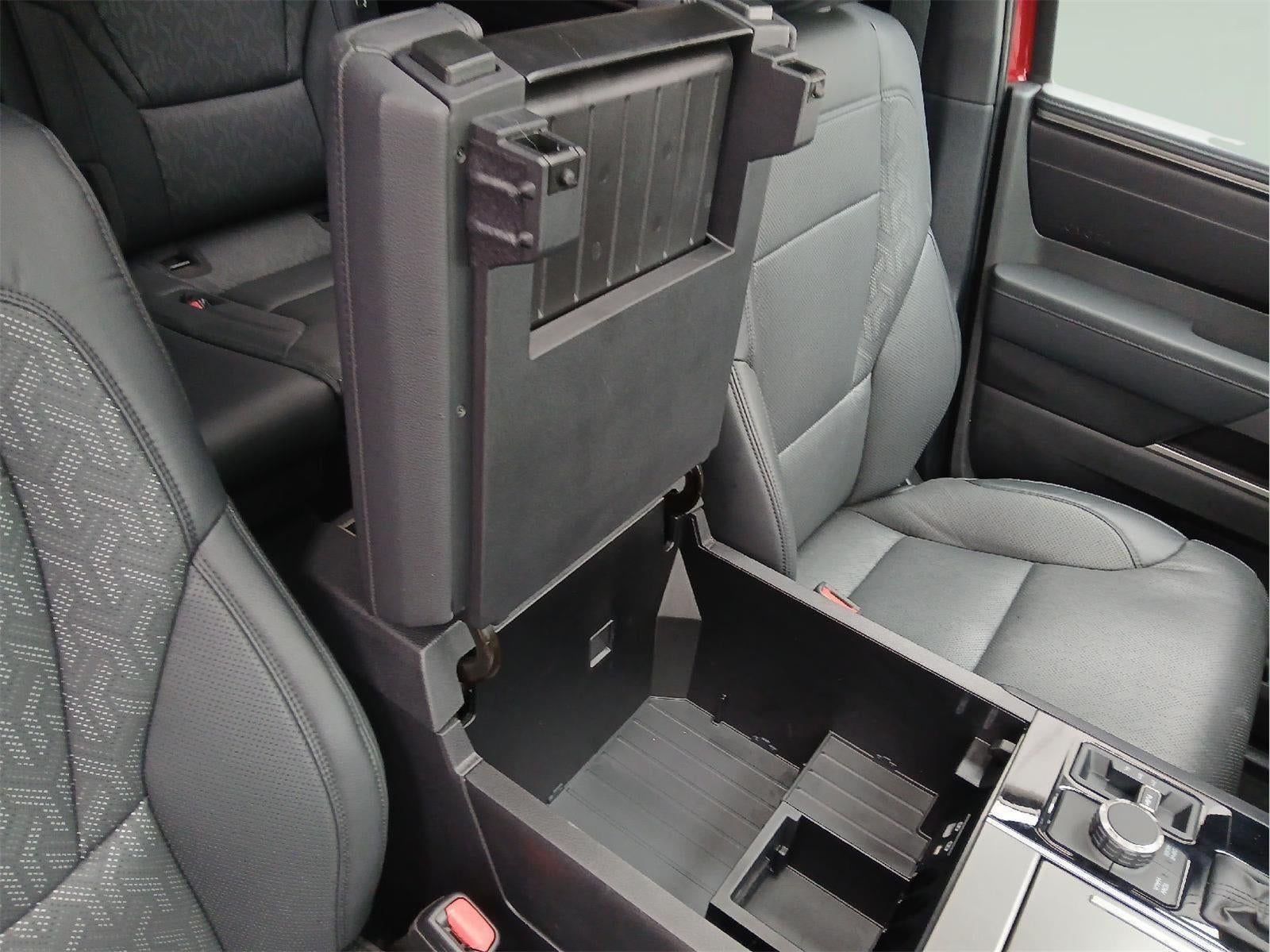 2025 Toyota SEQUOIA 4WD SR5