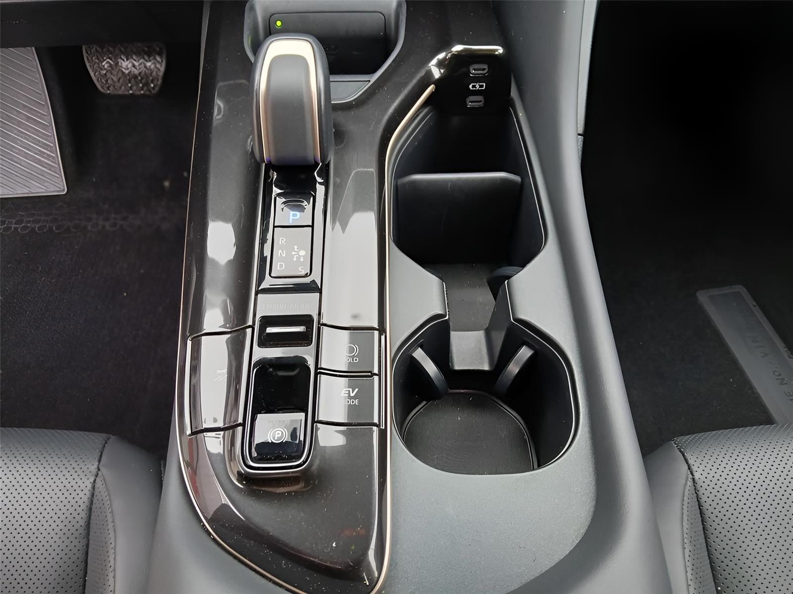 2025 Toyota CROWN SIGNIA XLE **FLEX BUY $550/Monthly**