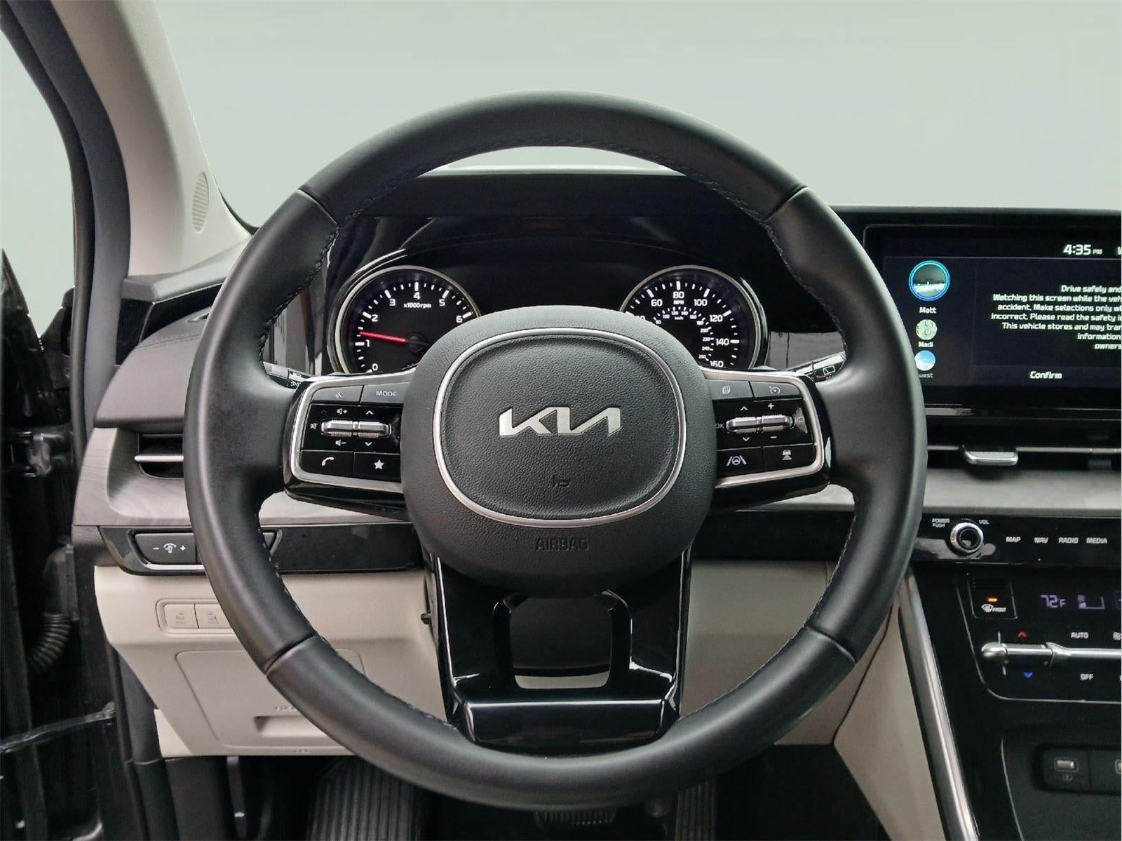 2023 Kia Carnival EX