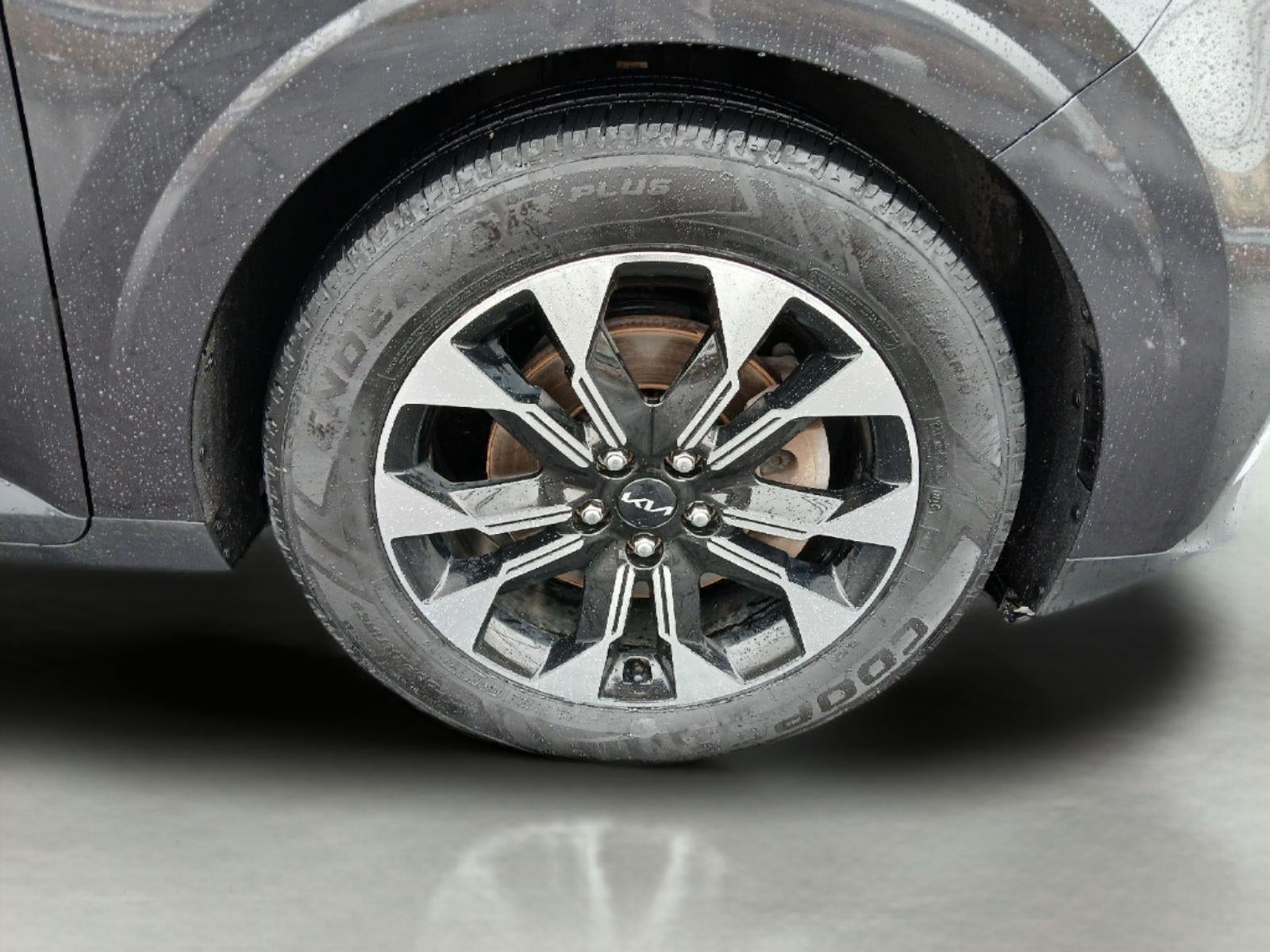 2023 Kia Carnival EX