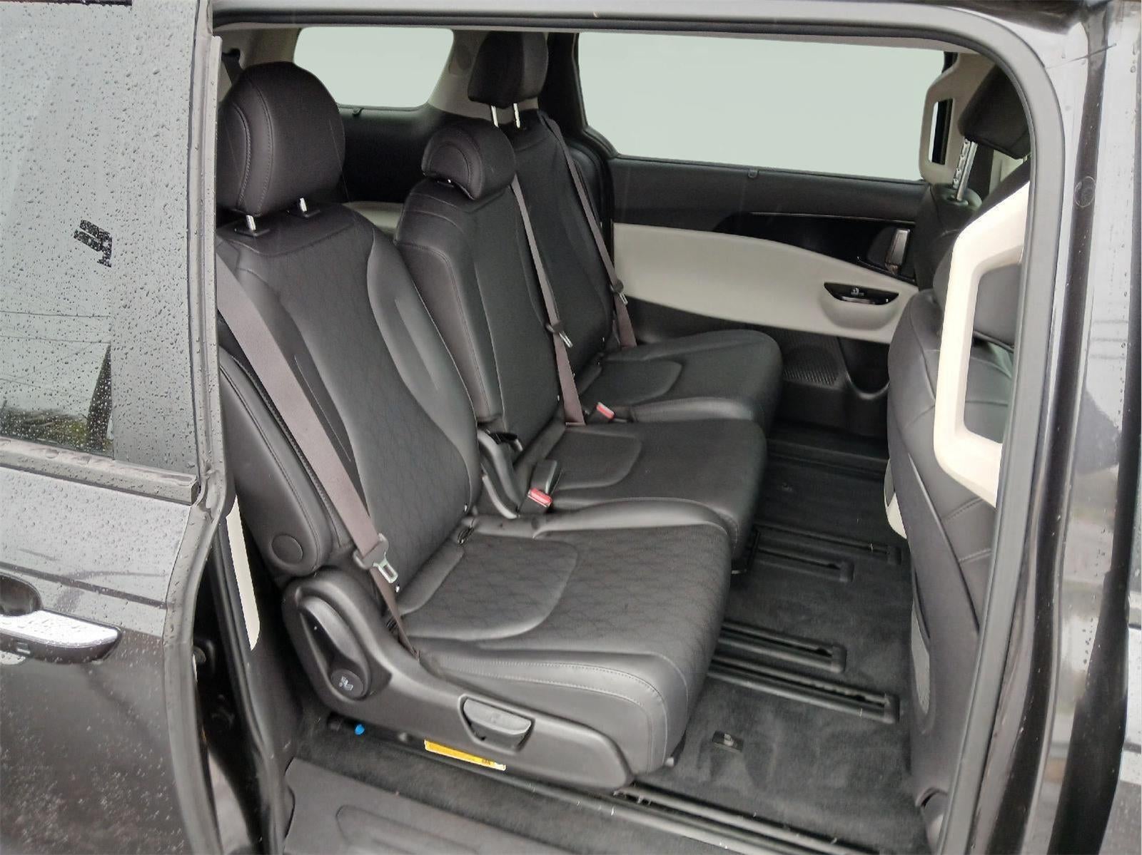 2023 Kia Carnival EX