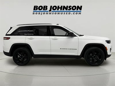 2023 Jeep Grand Cherokee Altitude CarBravo Certified