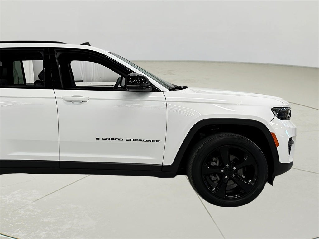 2023 Jeep Grand Cherokee Altitude CarBravo Certified