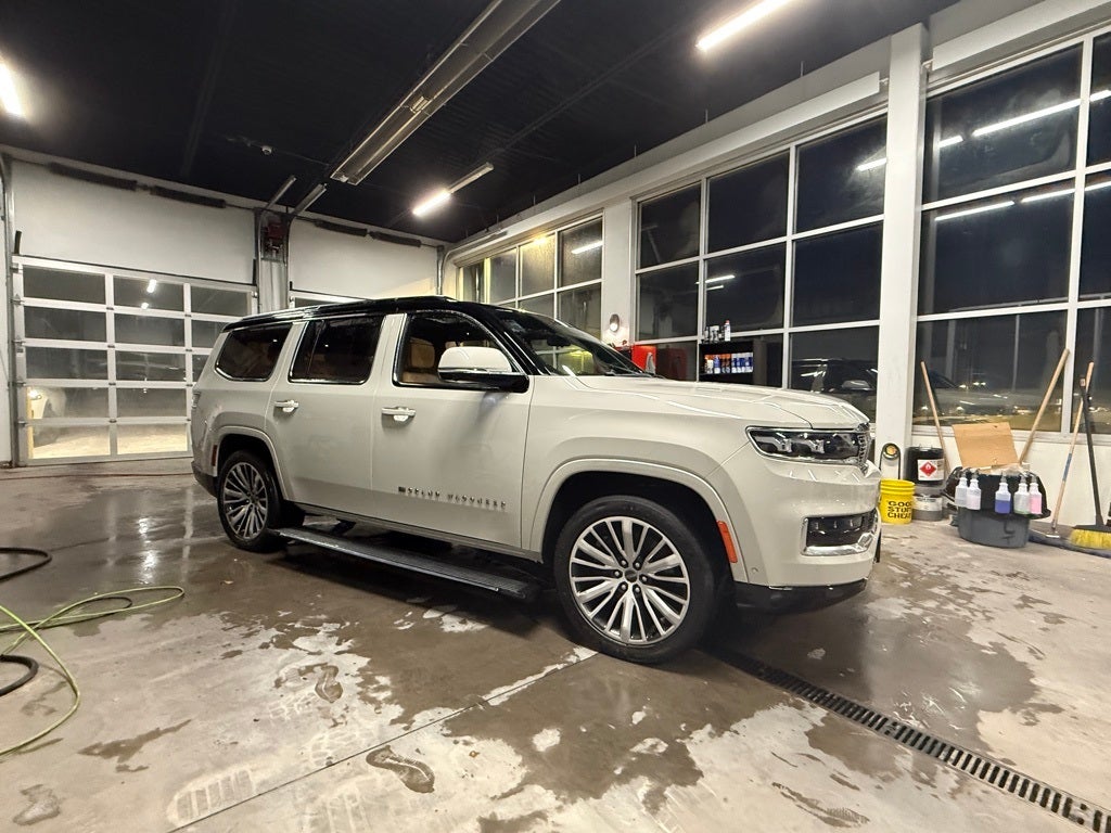 2022 Jeep Grand Wagoneer Series III CarBravo