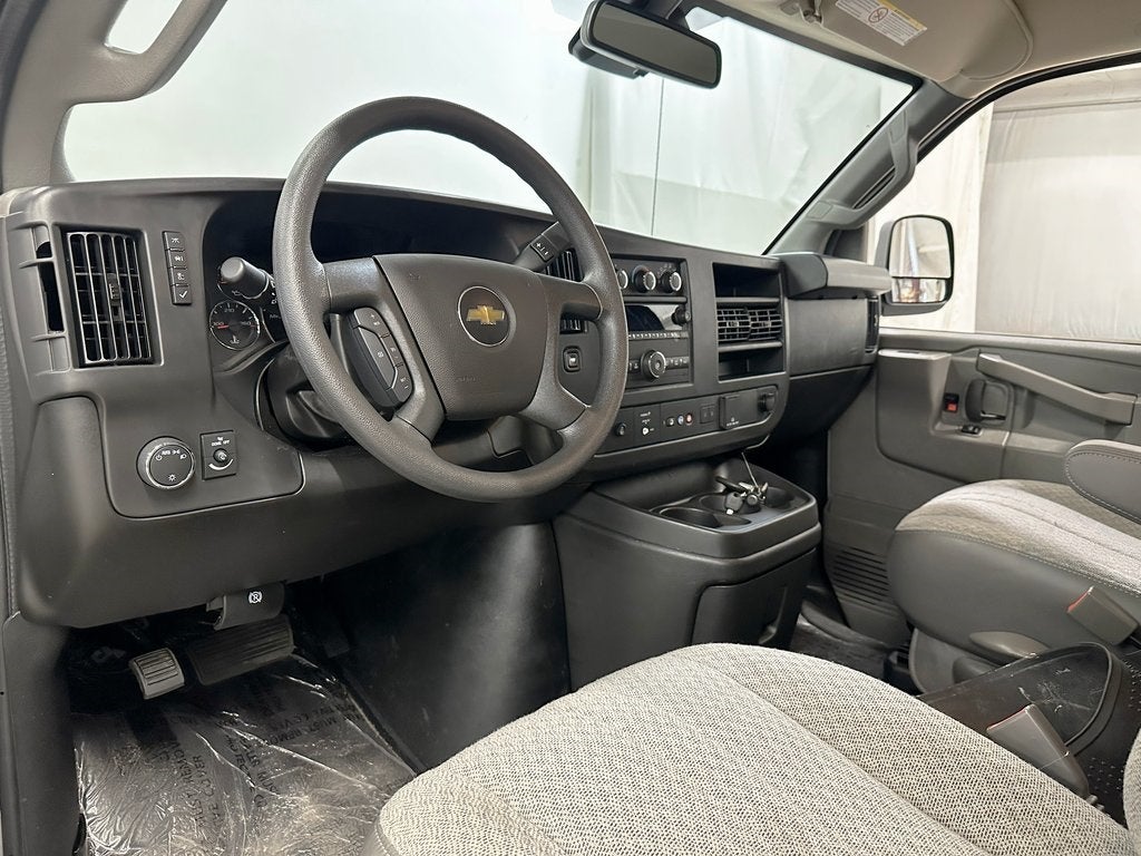 2025 Chevrolet Express 3500 LT 15 Passenger CarBravo Certified