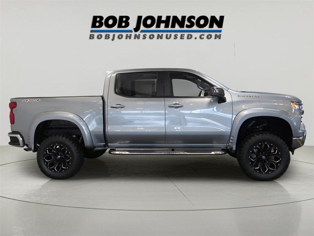 2025 Chevrolet Silverado 1500 LT w/ 6" Full Suspension Lift