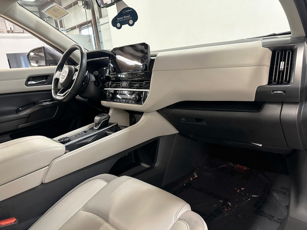 2024 Nissan Pathfinder SL CarBravo Certified