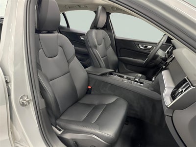 2025 Volvo S60 B5 Core CarBravo