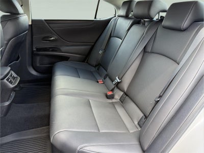 2024 Lexus ES 300h 