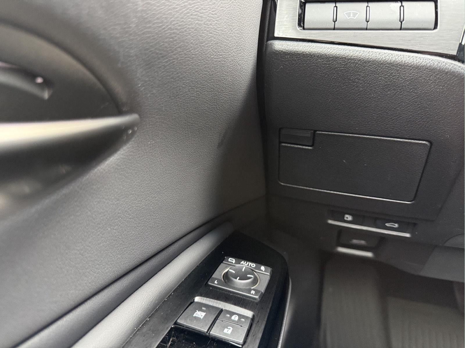 2024 Lexus ES 300h 