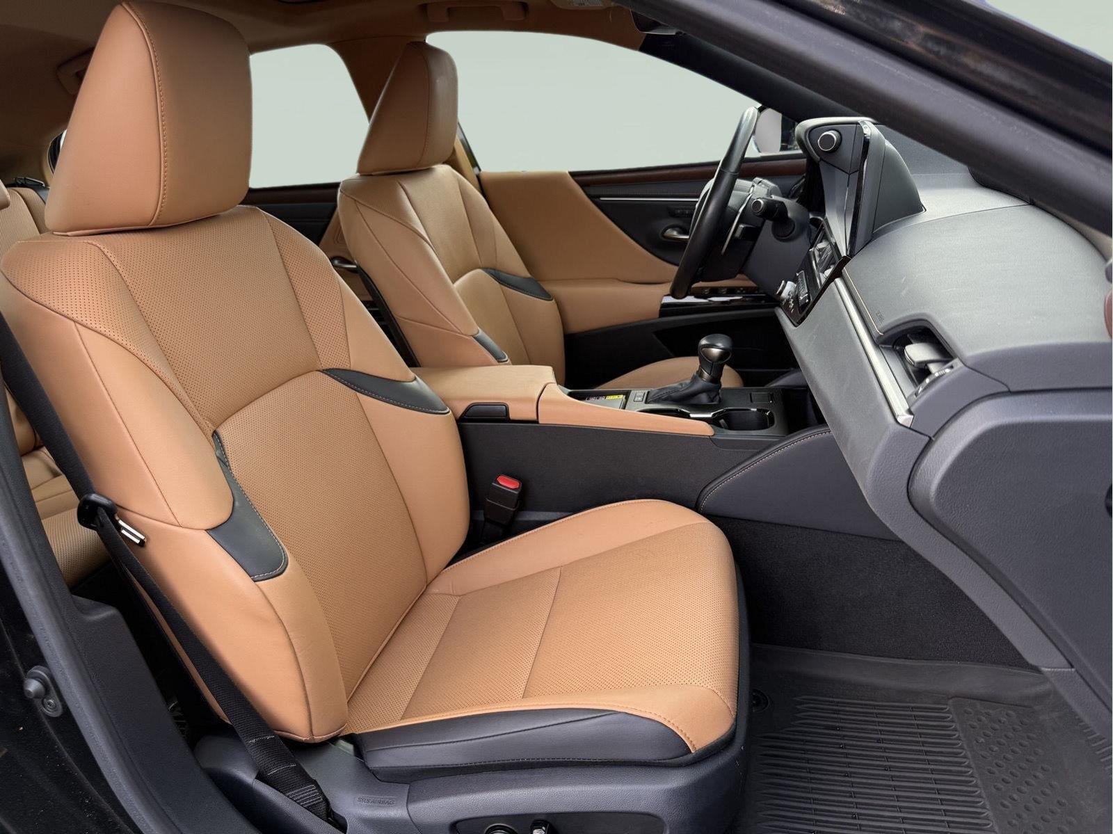 2024 Lexus ES 300h 