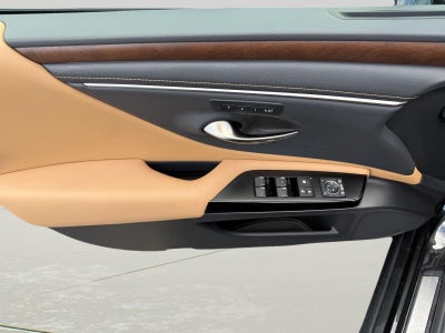 2024 Lexus ES 300h 