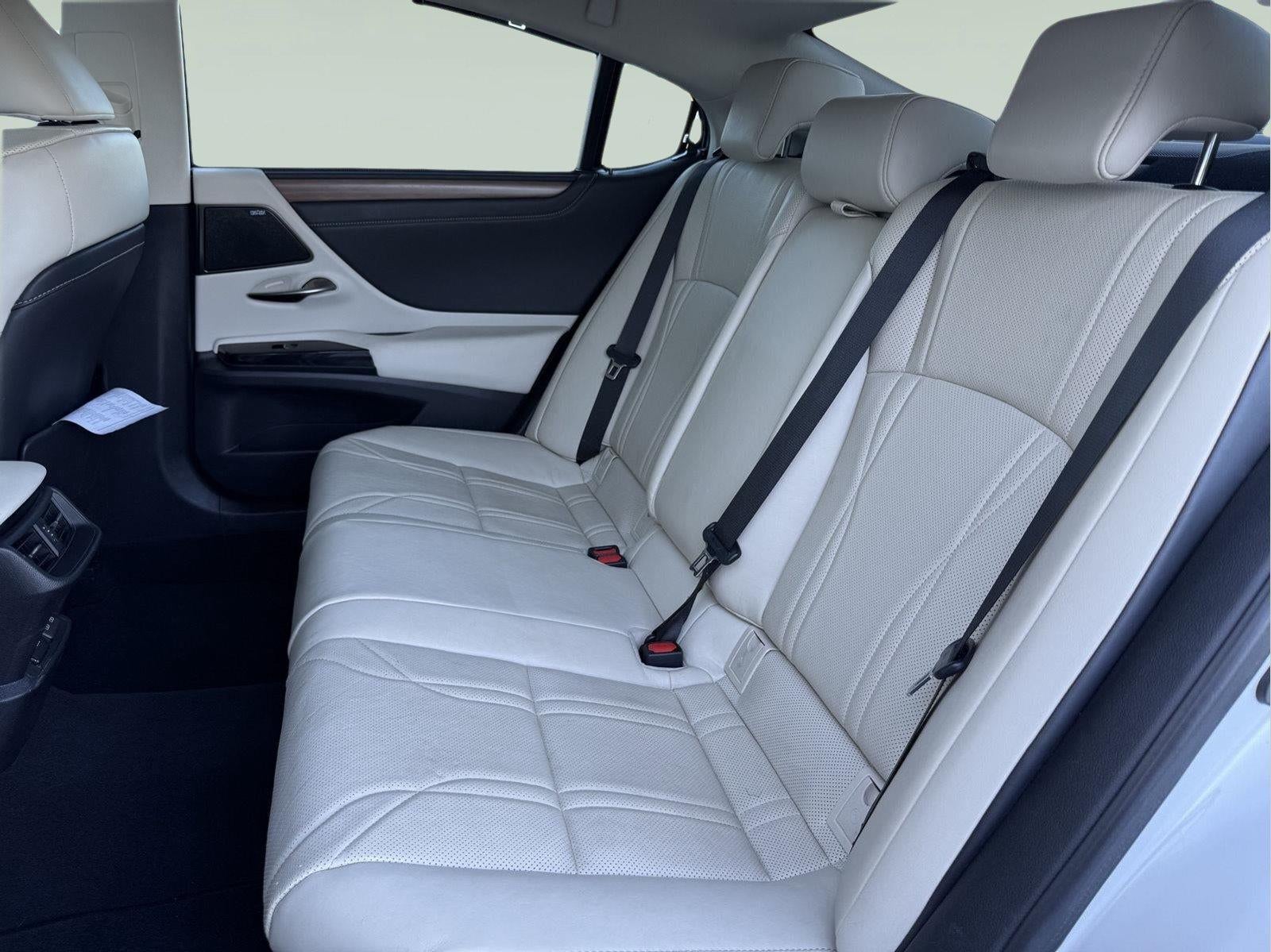 2023 Lexus ES 300h ULTRA LUXURY
